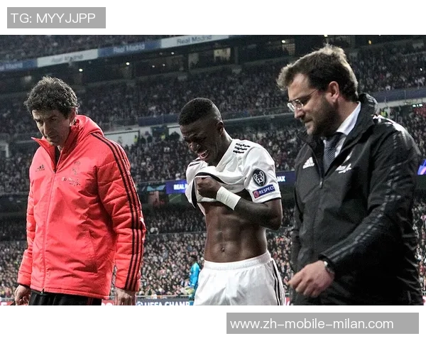 维尼修斯与女友携手米利唐夫妇共度摩纳哥假期心情愉悦庆祝国家德比胜利 维尼修斯与女友携手米利唐夫妇共度摩纳哥假期心情愉悦庆祝国家德比胜利