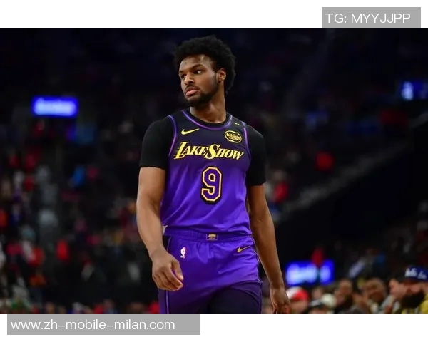 夸梅:布朗尼若想首发需提升接球投篮能力不能只依赖老爸的三分训练 夸梅:布朗尼若想首发需提升接球投篮能力不能只依赖老爸的三分训练