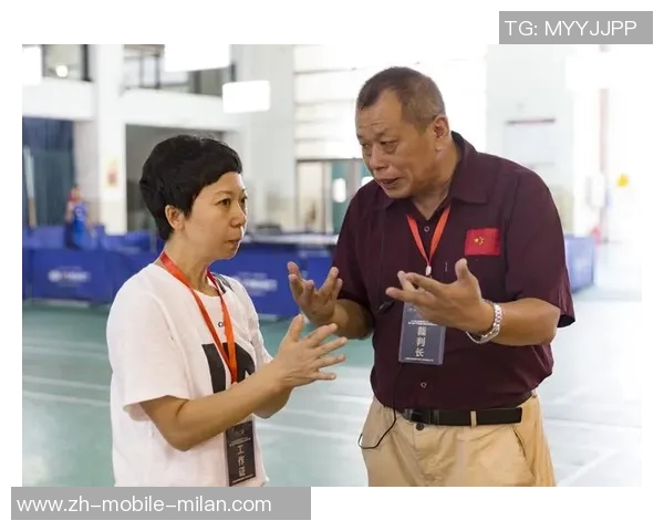 范德彪与裁判争抢球权引发争议赛后社交媒体怒斥裁判不公 范德彪与裁判争抢球权引发争议赛后社交媒体怒斥裁判不公