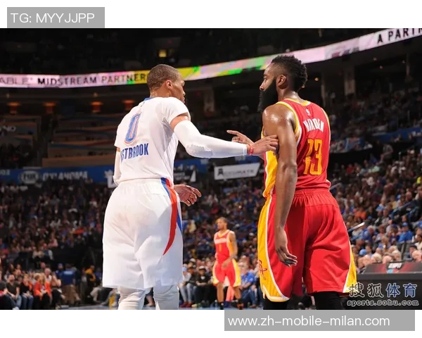 特雷墨菲三分球超越CJ成鹈鹕队史第一人创造新里程碑